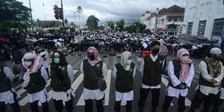 Organisasi Masyarakat Indonesia Yang sudah DI Bubarkan